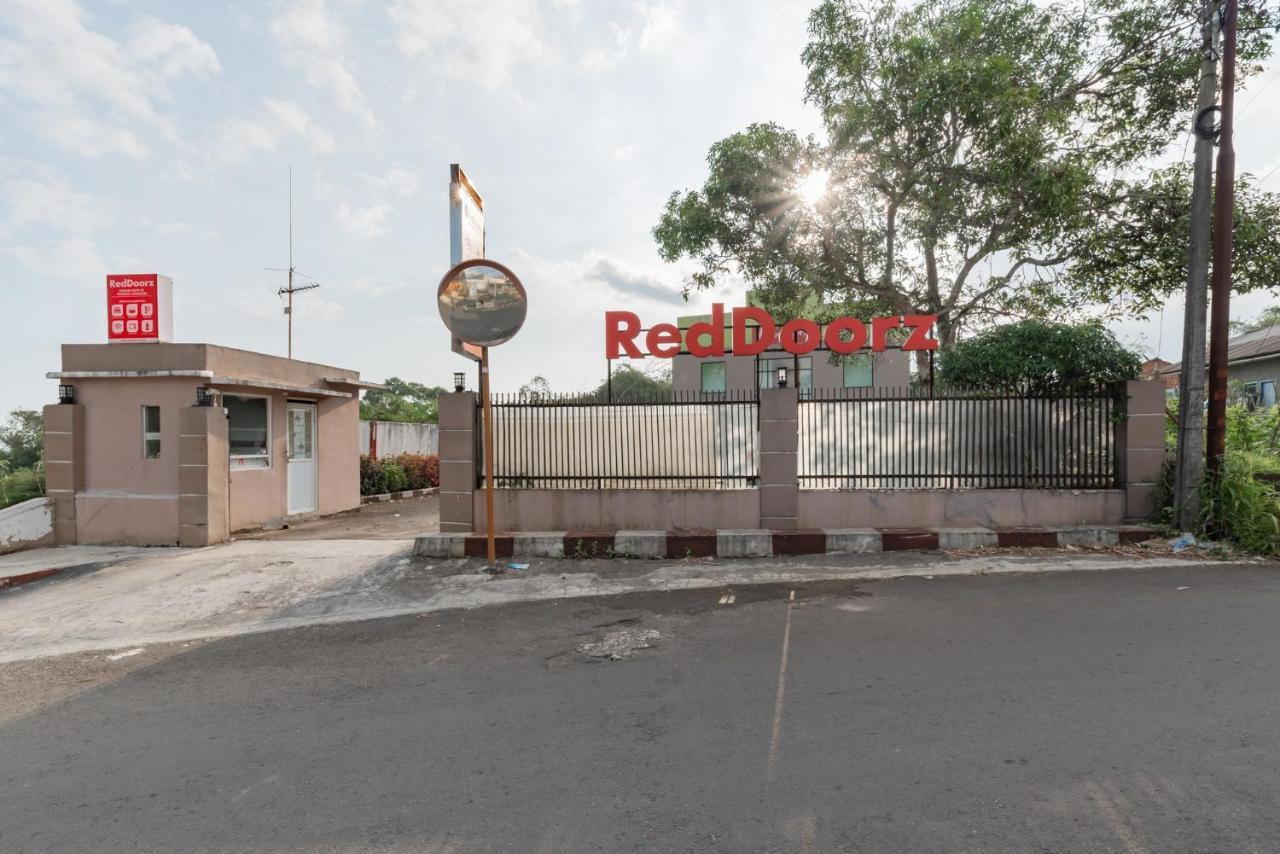 RedDoorz Syariah near RS Hermina Sukabumi Bagian luar foto