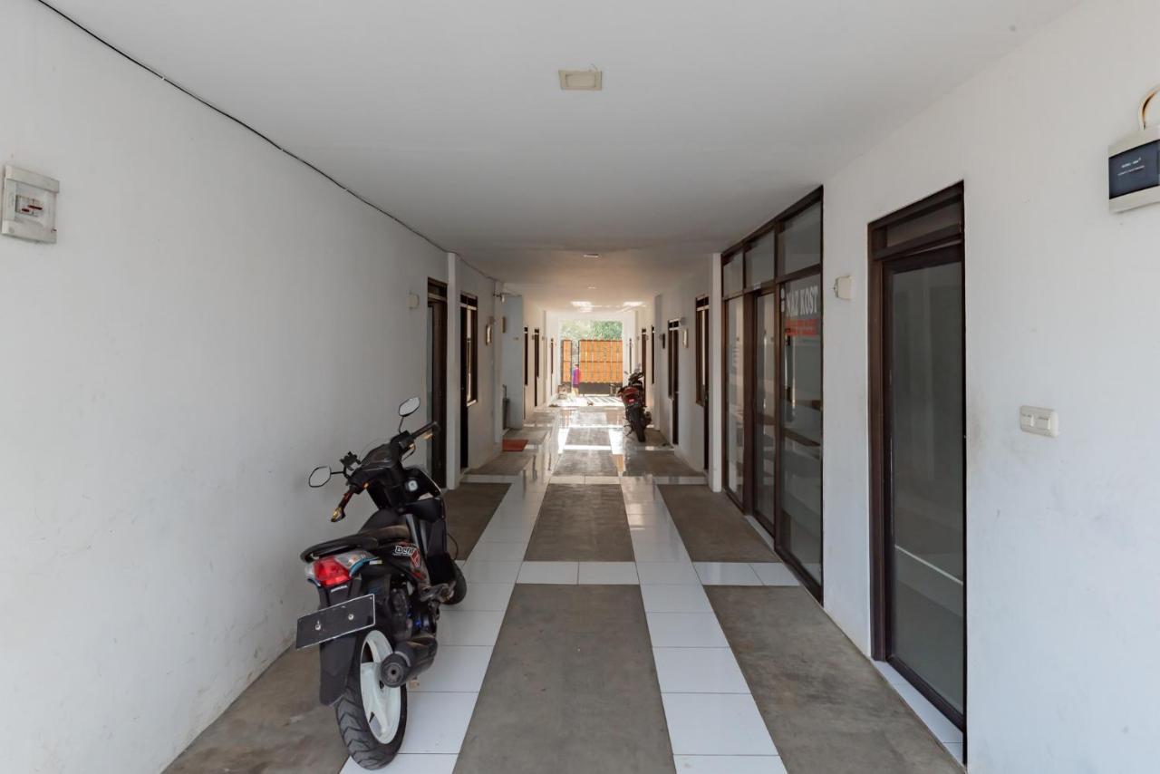 RedDoorz Syariah near RS Hermina Sukabumi Bagian luar foto